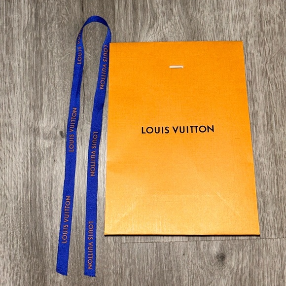 Louis Vuitton Handbags - Louis Vuitton small gift box